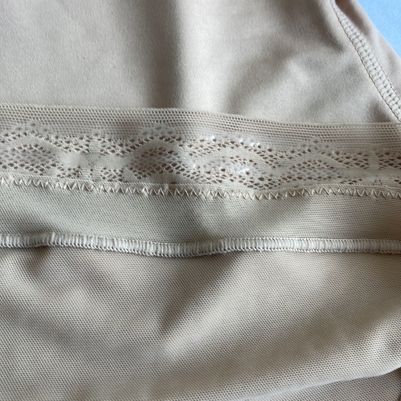 La Vie en Rose Shapewear Large NWT - Picture 5 of 5